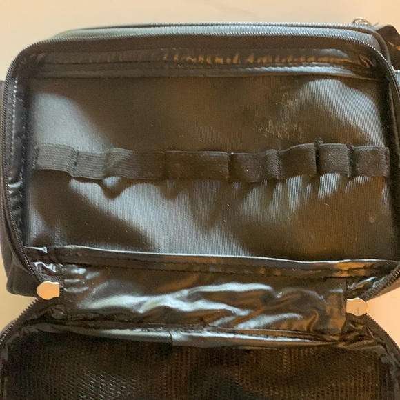 ✈️Kenneth Cole Reaction Travel Case – Your Toiletries Deserve First-Clas… - Picture 7 of 13